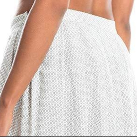 Max Studio White London Cotton Pleated Skirt - Picture 4 of 11